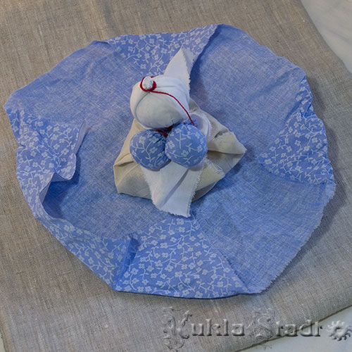 Как сделать куклу Кубышка-Травница, этап 6