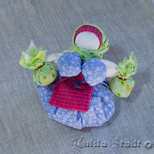 Как сделать куклу Кубышка-Травница, этап 10